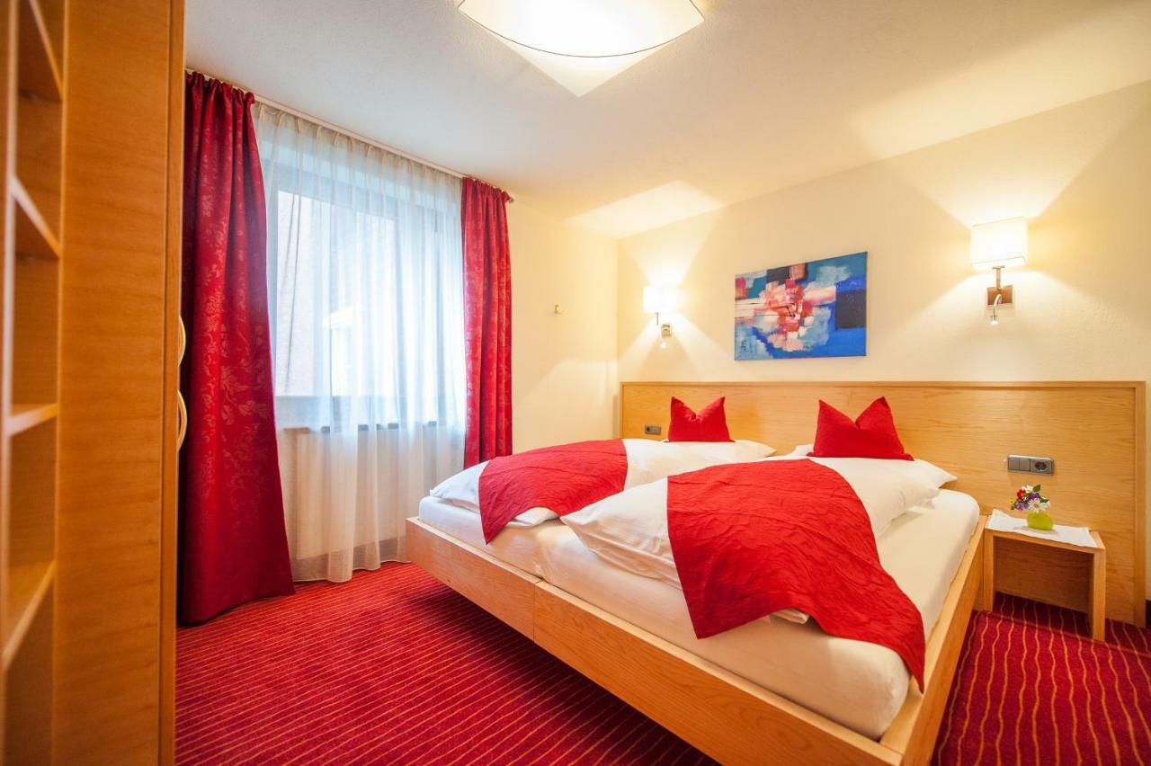 Quality Hosts Arlberg - Laerchenhof Appartement Sankt Anton am Arlberg Buitenkant foto
