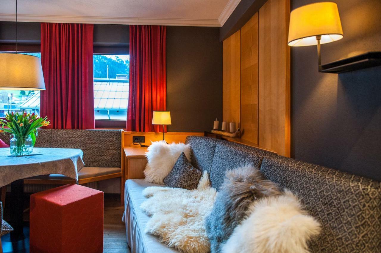 Quality Hosts Arlberg - Laerchenhof Appartement Sankt Anton am Arlberg Buitenkant foto