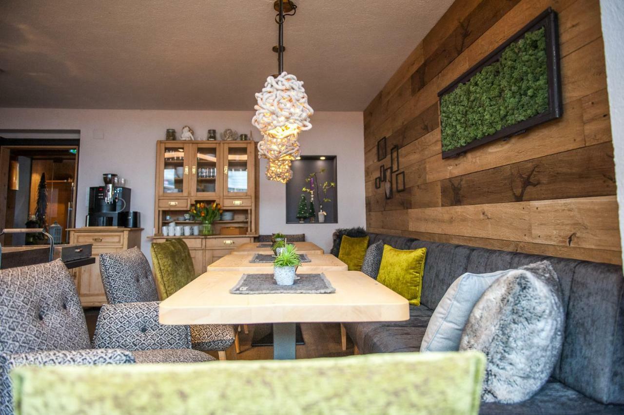 Quality Hosts Arlberg - Laerchenhof Appartement Sankt Anton am Arlberg Buitenkant foto