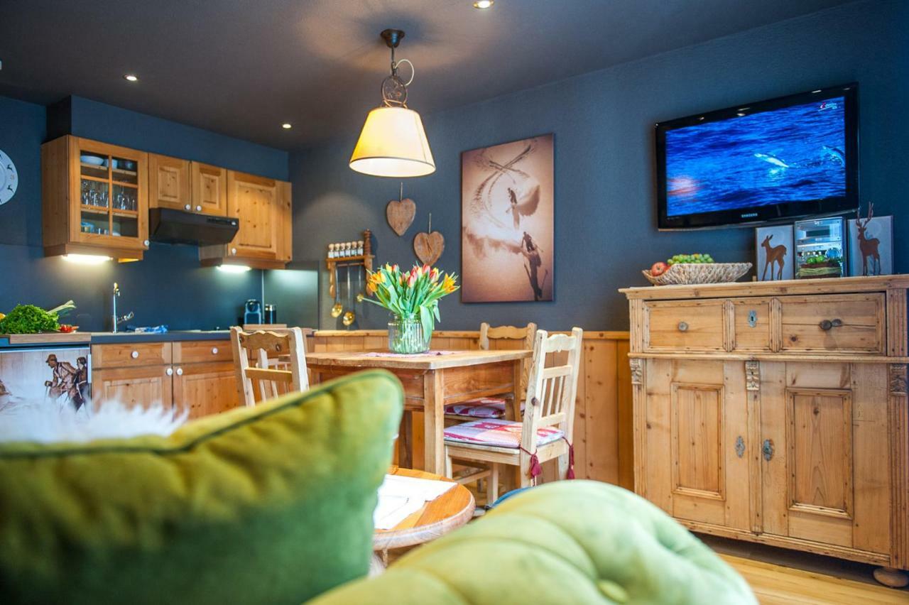 Quality Hosts Arlberg - Laerchenhof Appartement Sankt Anton am Arlberg Buitenkant foto